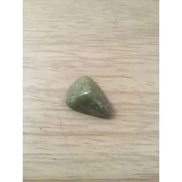 Lot Of Shiny Rocks - Picture 12 of 16